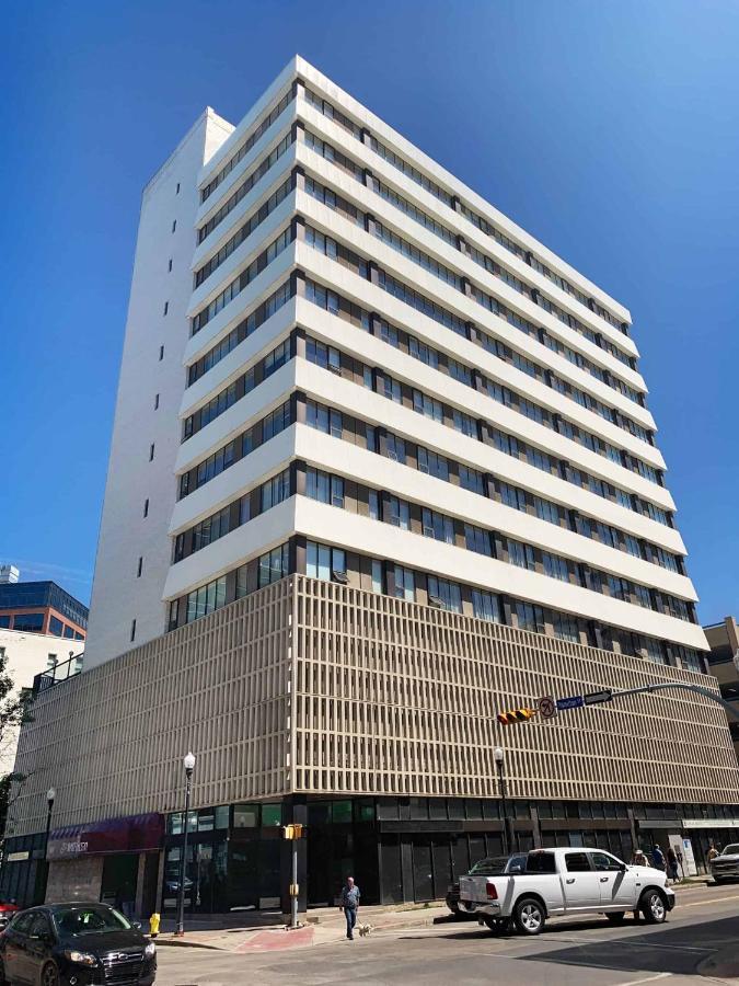 Obasa Suites @ The Hamilton Regina Exterior photo