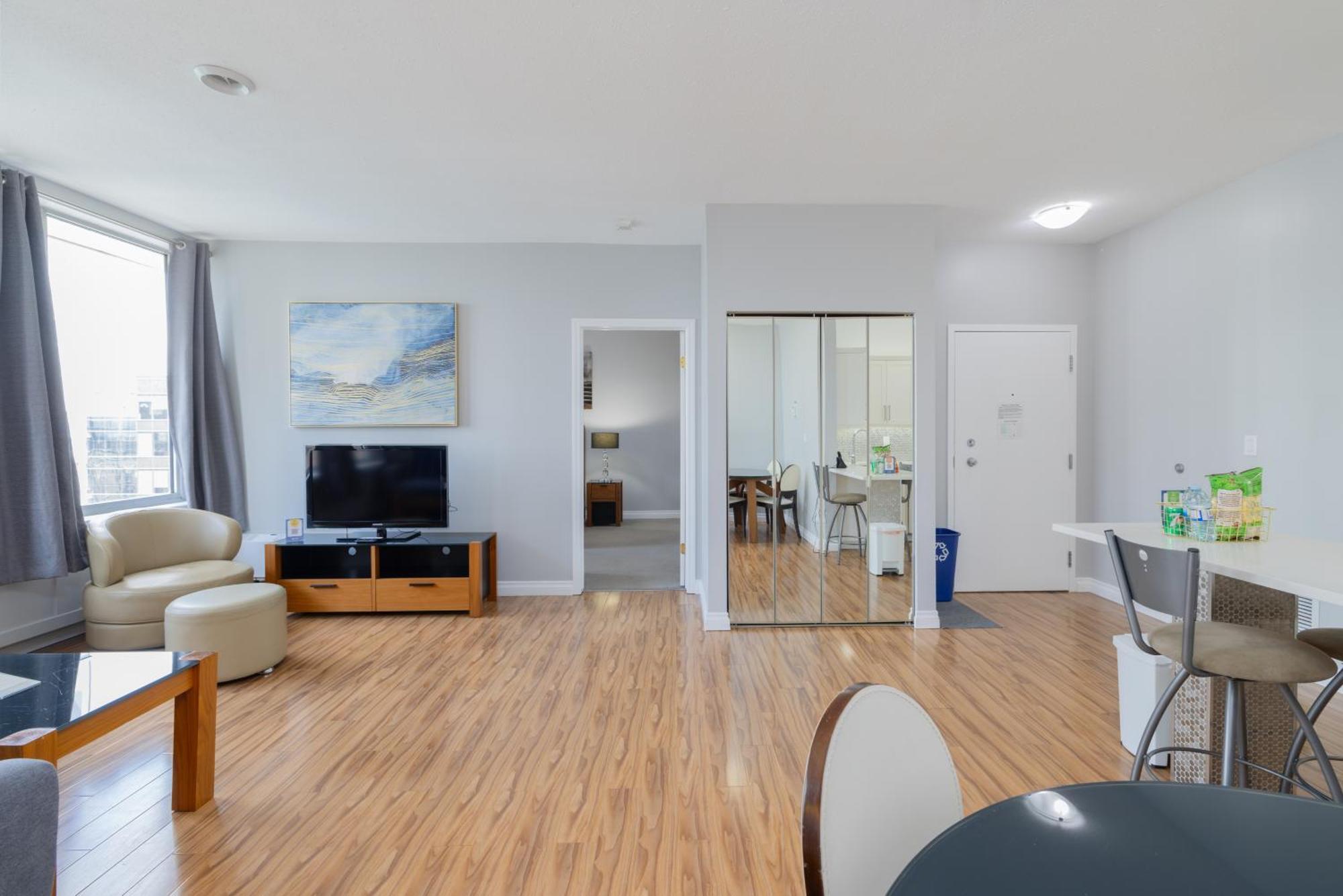 Obasa Suites @ The Hamilton Regina Exterior photo