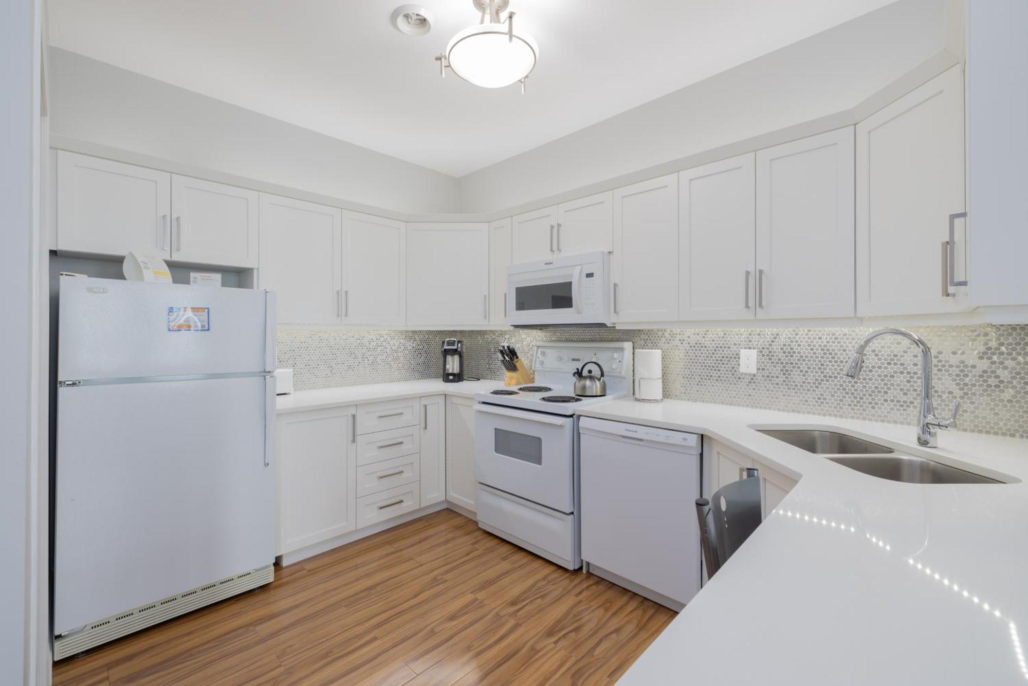 Obasa Suites @ The Hamilton Regina Exterior photo
