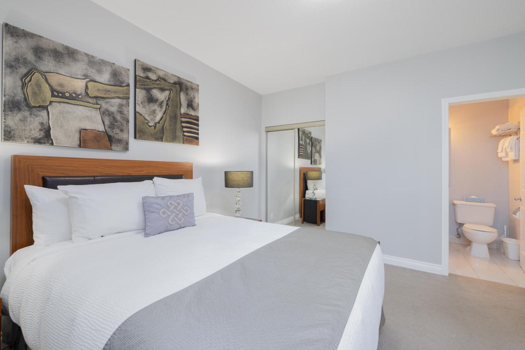 Obasa Suites @ The Hamilton Regina Exterior photo